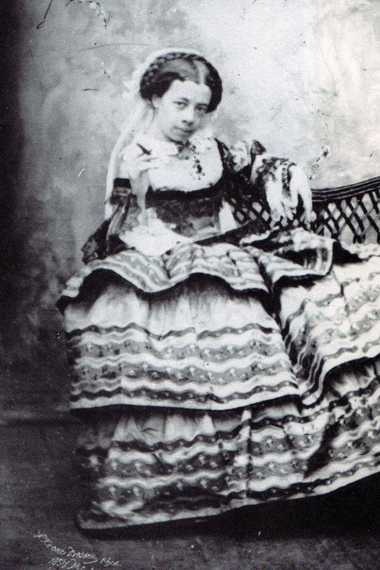 Pauline von Metternich httpsuploadwikimediaorgwikipediacommons77