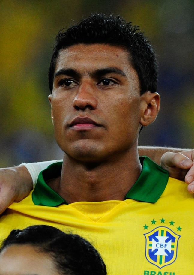 Paulinho (footballer) httpsuploadwikimediaorgwikipediacommons88