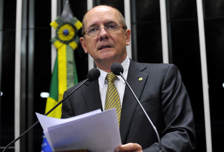Paulo Bauer Bolem Mdico sobre estado de sade do Senador e Presidente do PSDB