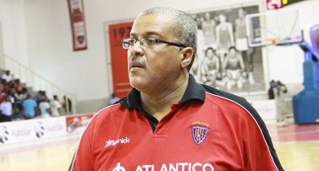 Paulo Macedo (basketball) Basketball Coach Paulo Macedo suggests increase of foreign teams in