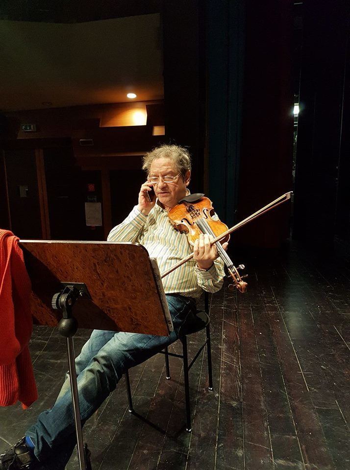 Pavel Vernikov Theft alert Professor has 1747 violin snatched at Geneva station