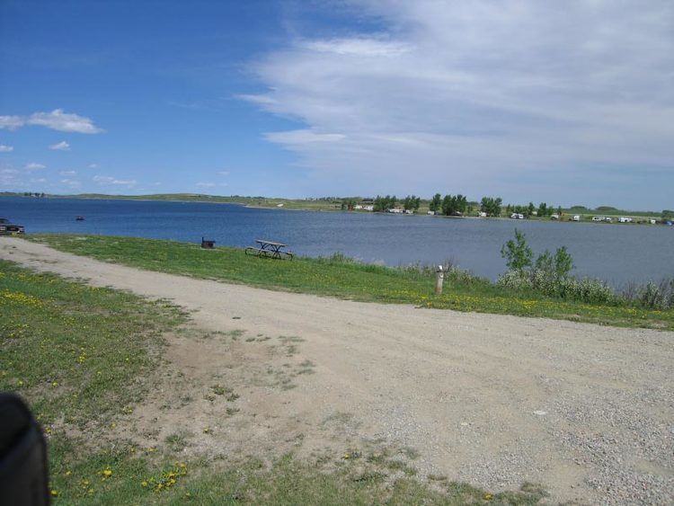 Payne Lake (Alberta) wwwcampscoutcomstaticmediaCampPicsAB0144Bjpg