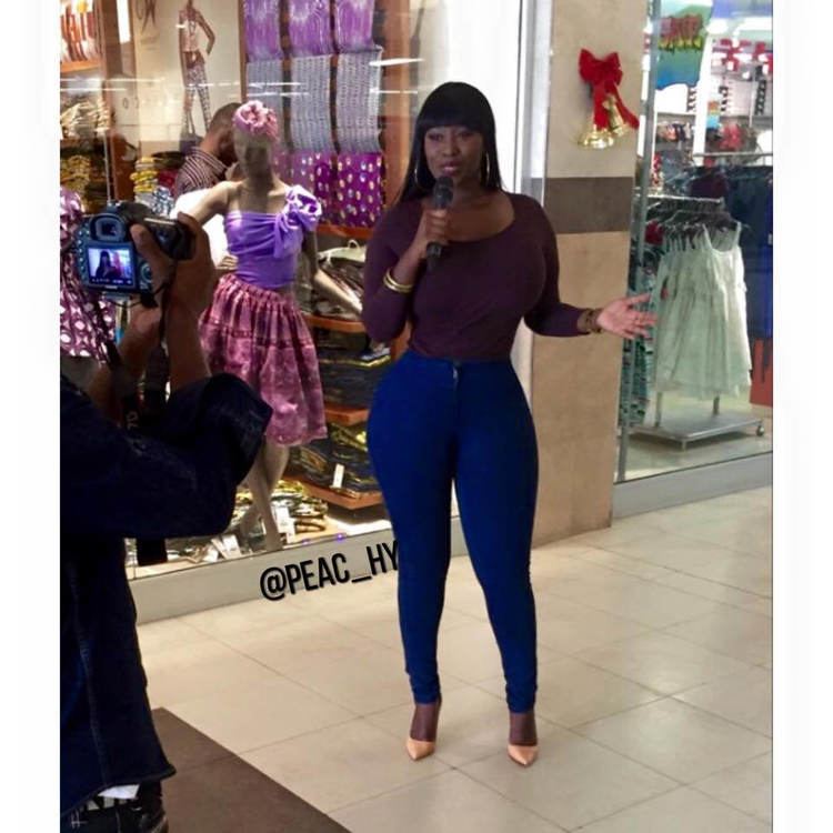 Peace Hyde CURVES WITH CLASS 10 hot looks of Peace Hyde on GhOne39s