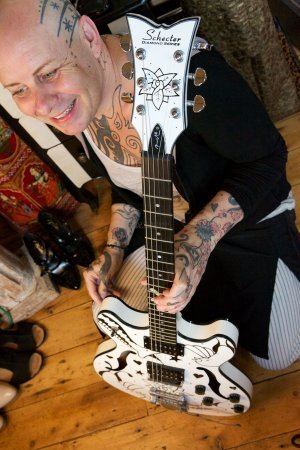 Pearl Thompson The Cure Guitarist Pearl Thompson39s Art Goes on Display Hollywood