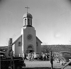 Peñasco, New Mexico httpsuploadwikimediaorgwikipediacommonsthu