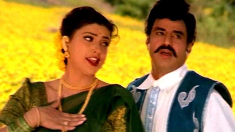 Balakrishna and Roja from Peddannayya's soundtrack Chikkindi Chemanthi