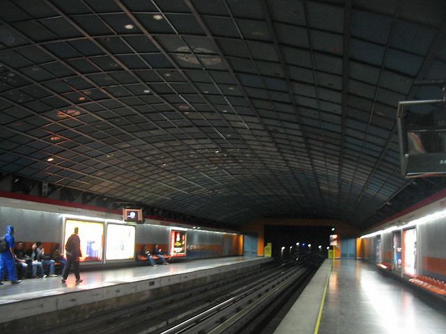 Pedro de Valdivia metro station