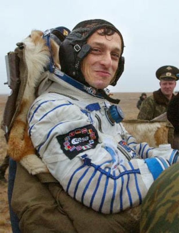 Pedro Duque Cervantes mission concludes with Soyuz TMA2 landing Cervantes