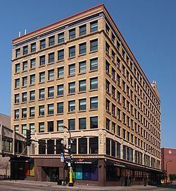 Pence Automobile Company Building httpsuploadwikimediaorgwikipediacommonsthu