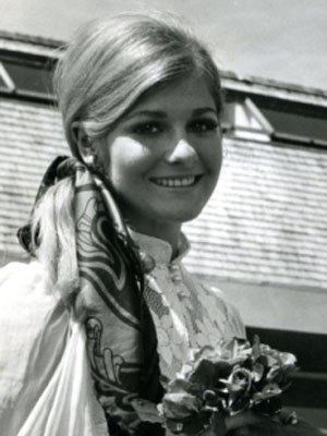 Penelope Plummer Penelope Plummer won Miss World 1968 Award goes to