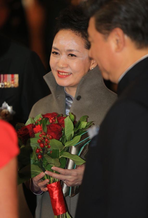Peng Liyuan China39s first lady Peng Liyuan suffers embarrassing make