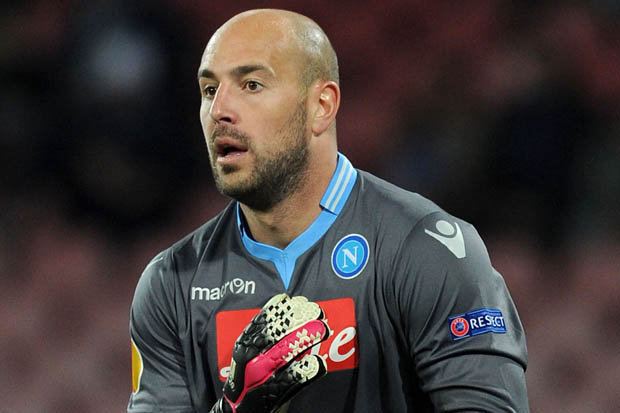 Pepe Reina Napoli chase permanent deal for Liverpool loanee Pepe