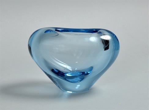 Per Lütken A 1950s Holmegaard Per Lutken blue heart vase signed to base and
