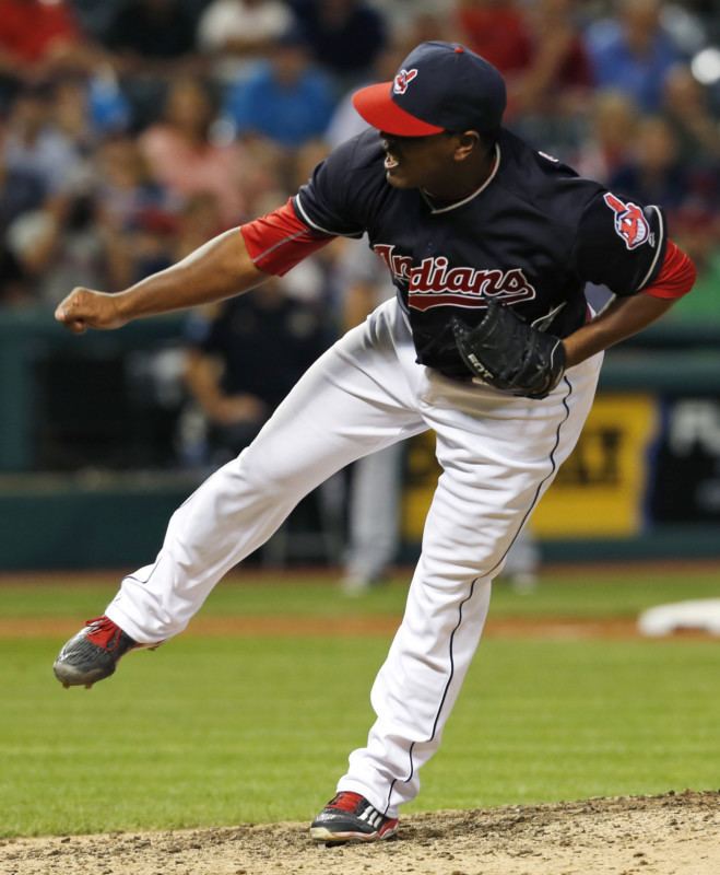 Perci Garner Ryan Lewis Perci Garner Coco Crisp enter Indians clubhouse from