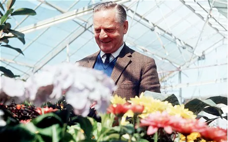 Percy Thrower Percy Thrower profile Britain39s first celebrity gardener