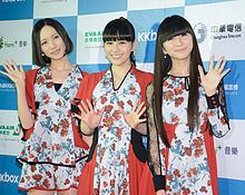 Perfume (Japanese band) httpsuploadwikimediaorgwikipediacommonsthu