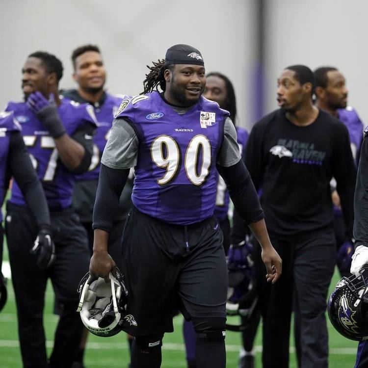 Pernell McPhee McPhee a big boost to Bears39 pass rush