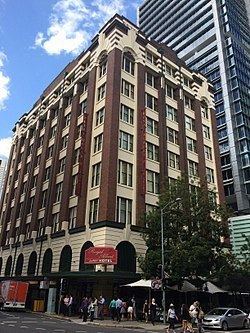 Perry House, Brisbane httpsuploadwikimediaorgwikipediacommonsthu