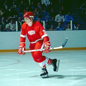 Perry Miller (ice hockey) Legends of Hockey NHL Player Search Player Gallery Perry Miller
