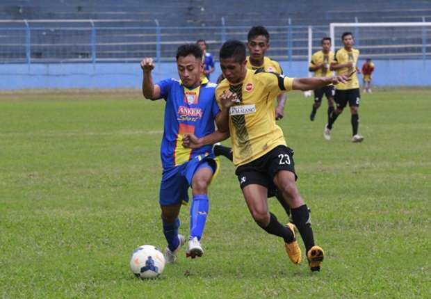 Persekam Metro F.C. Arema Cronus Bungkam Persekam Metro FC Goalcom