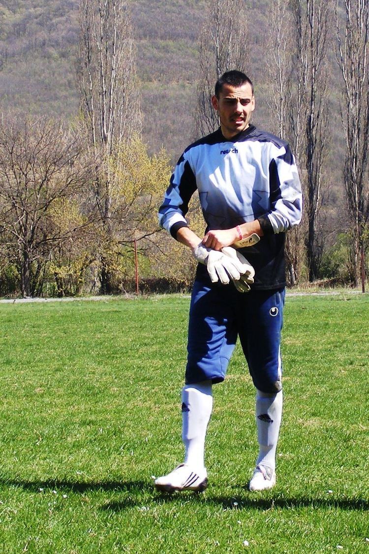 Petar Petrov (footballer, born 1984) Petar Petrov goalkeeper Wikipedia