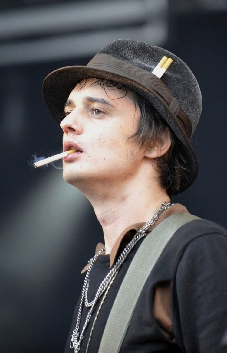 Pete Doherty Pete Doherty39s Blood Paintings On Show in London