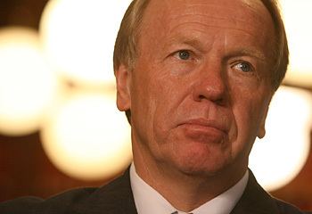 Peter Beattie Peter Beattie quits politics 39well and truly over it39