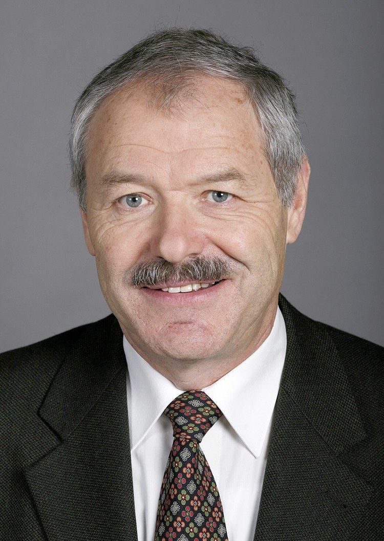 Peter Bieri (politician) httpsuploadwikimediaorgwikipediacommonsthu