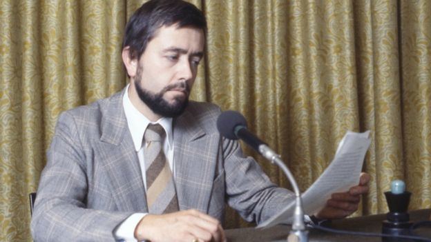Peter Donaldson Voice of Radio 439 Peter Donaldson dies at 70 BBC News