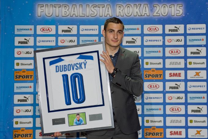 Peter Dubovský (footballer) AS Trenn Peter Dubovsky Award for Bero coach Sevela on the