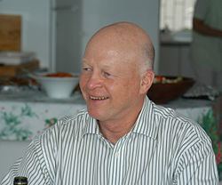 Peter Flack httpsuploadwikimediaorgwikipediacommonsthu
