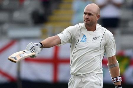 Peter Fulton scores maiden Test century as New Zealand dominate