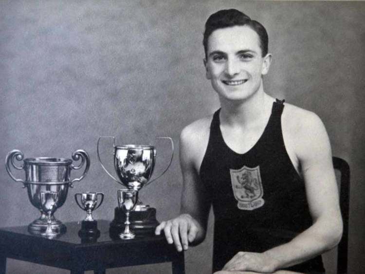 Peter Heatly Sir Peter Heatly Diver who won Commonwealth medals before becoming