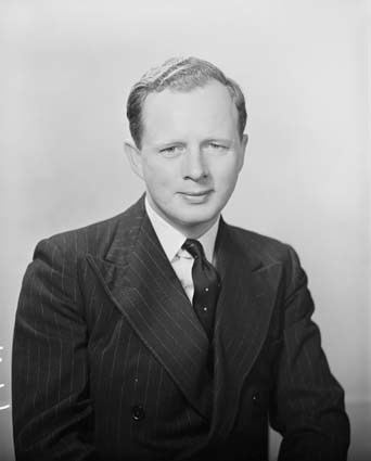 Peter Howson (politician) httpsuploadwikimediaorgwikipediacommons88