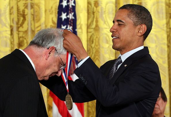 Peter J. Stang Peter J Stang Pictures Obama Confers Nat39lMedal of
