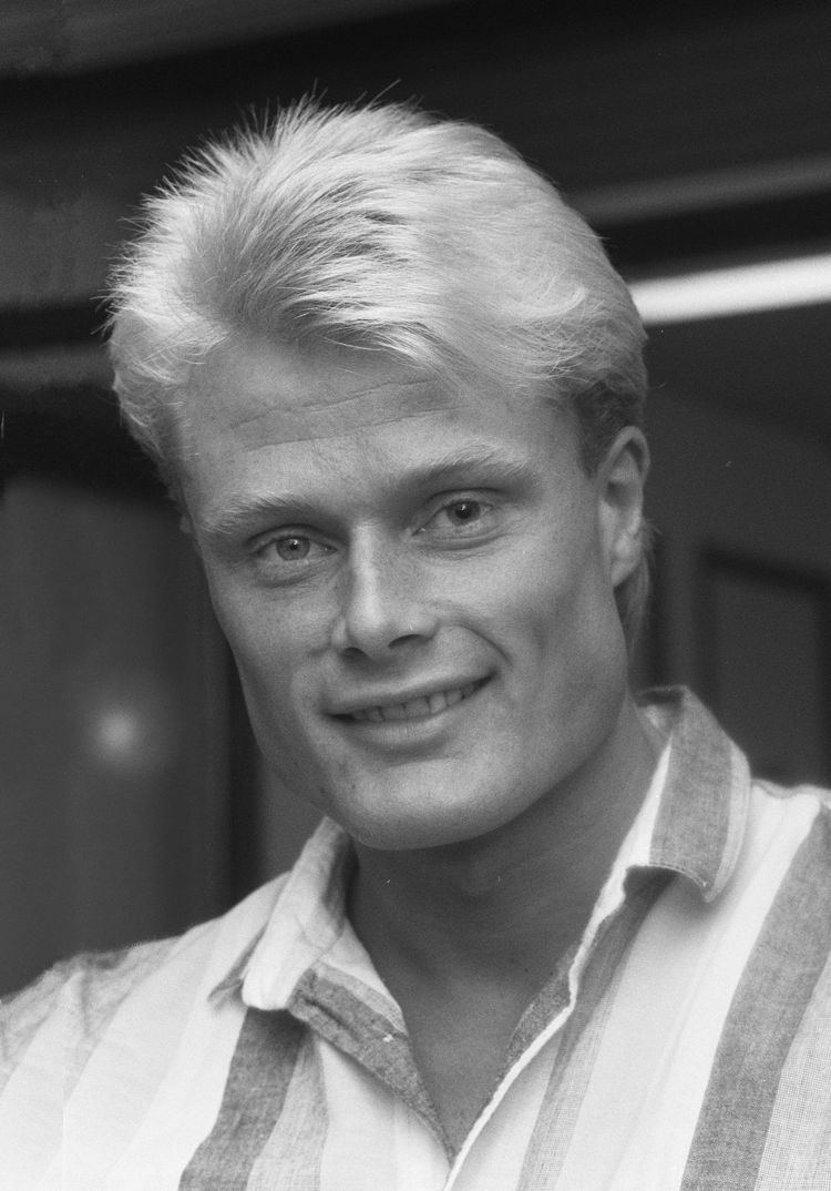 Peter Larsson (footballer, born 1961) httpsuploadwikimediaorgwikipediacommonsthu
