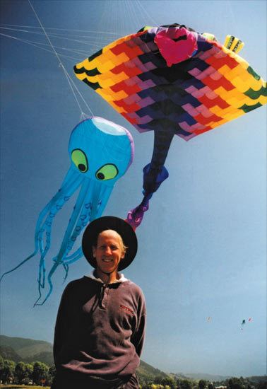 Peter Lynn Peter Lynn kite maker Kites and manu tukutuku Te Ara