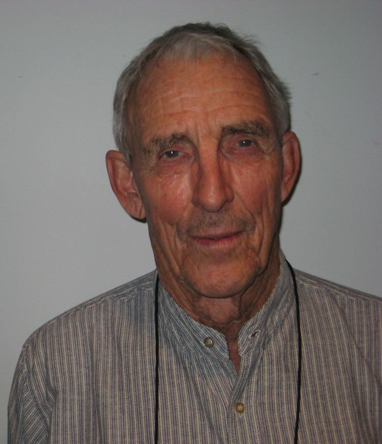 Peter Matthiessen httpsuploadwikimediaorgwikipediacommonsaa