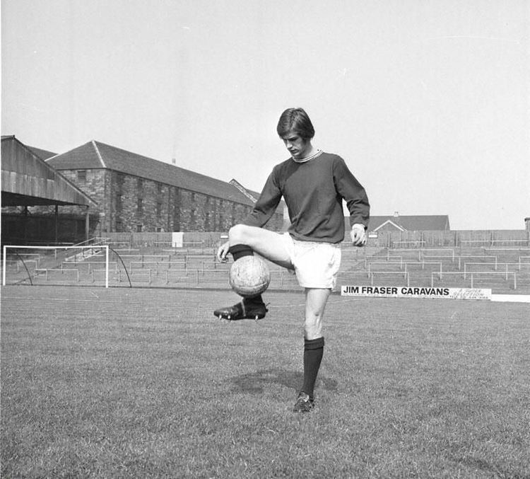 Peter Oliver (footballer) footballer Peter Oliver 1970
