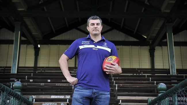 Peter Sumich West Coast Eagles assistant Peter Sumich defects to