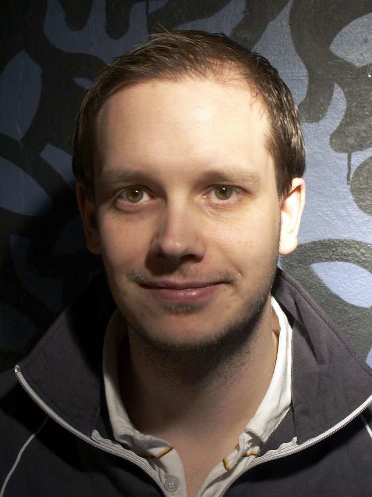 Peter Sunde Pirate Bay cofounder Peter Sunde arrested in Sweden