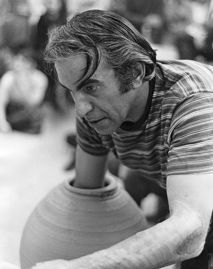 Peter Voulkos Artist Peter Voulkos works on a ceramic vessel for a class