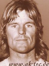Peter Wilson (footballer, born 1947) wwwaktscdehppw73jpg