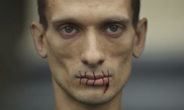 Petr Pavlensky staticguimcouksysimagesGuardianPixpictures