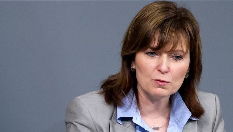 Petra Hinz German Lawmaker Petra Hinz Admits Faking Law Degree on Resume NBC News