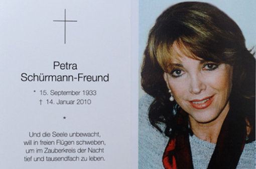 Petra Schürmann Krnze am Grab von Petra Schrmann Abendzeitung Mnchen
