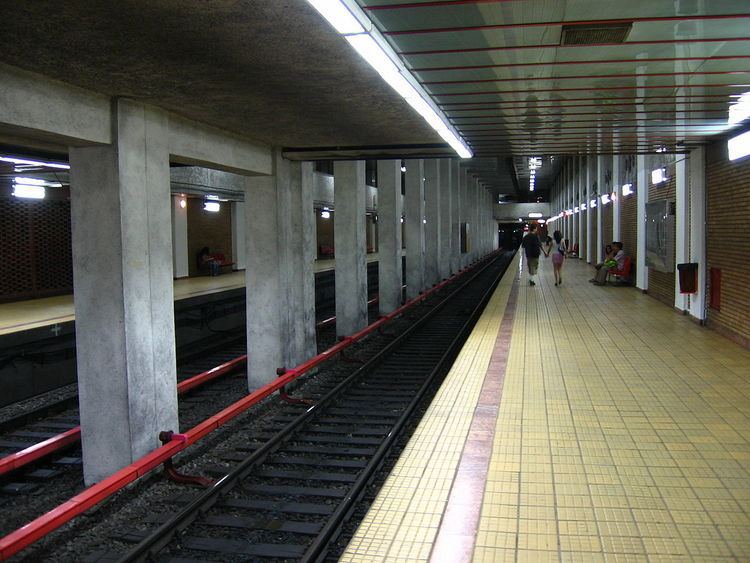 Petrache Poenaru metro station