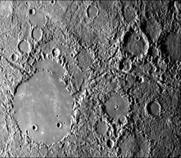 Petrarch (crater)
