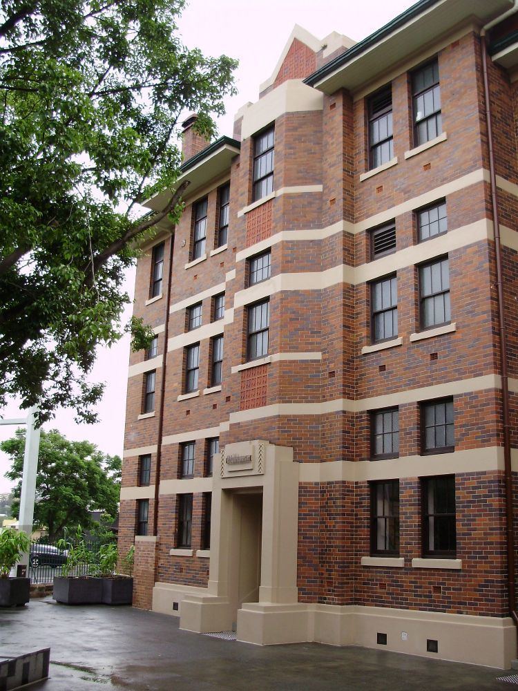 Petrie Terrace Police Depot httpsuploadwikimediaorgwikipediacommonsaa