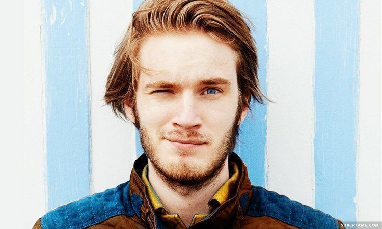 PewDiePie Pewdiepie Defends Himself against Redditor Who Calls Him a